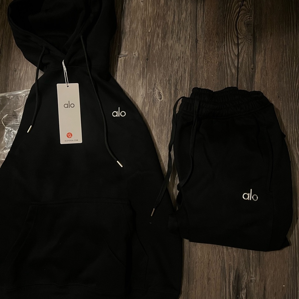 Alo Yoga Black Men’s Hoodie Set Size Medium